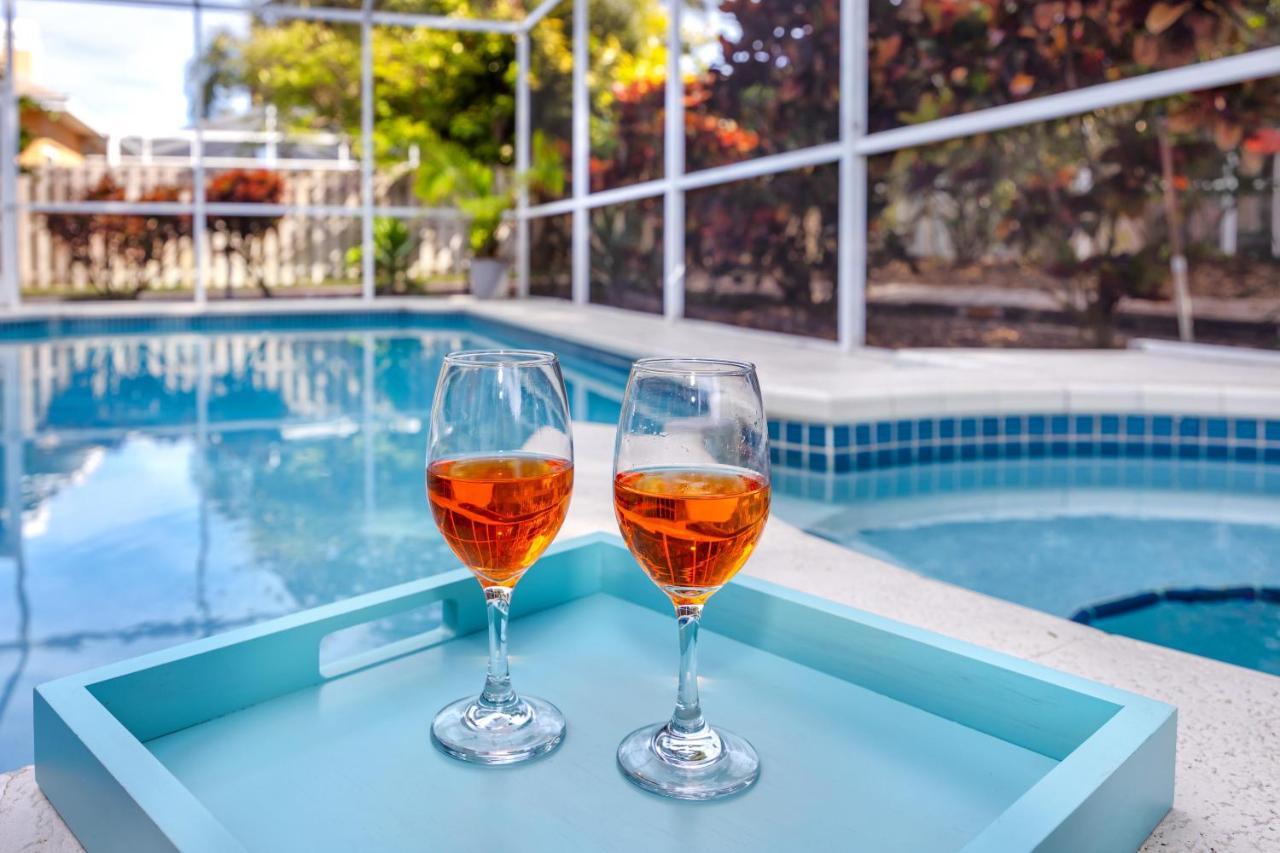 Palm Harbor Paradise - Lovely Home With Pool & Hot Tub Kültér fotó
