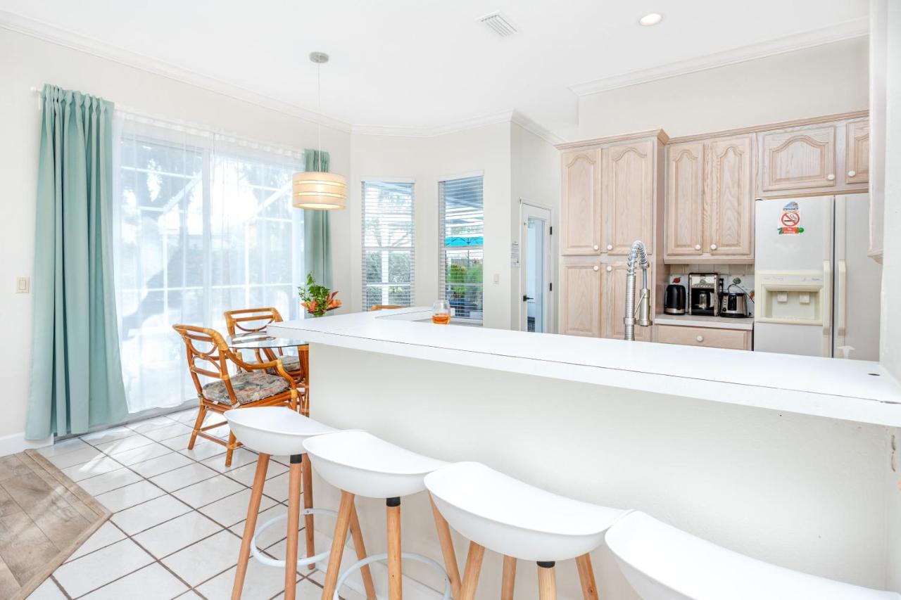 Palm Harbor Paradise - Lovely Home With Pool & Hot Tub Kültér fotó